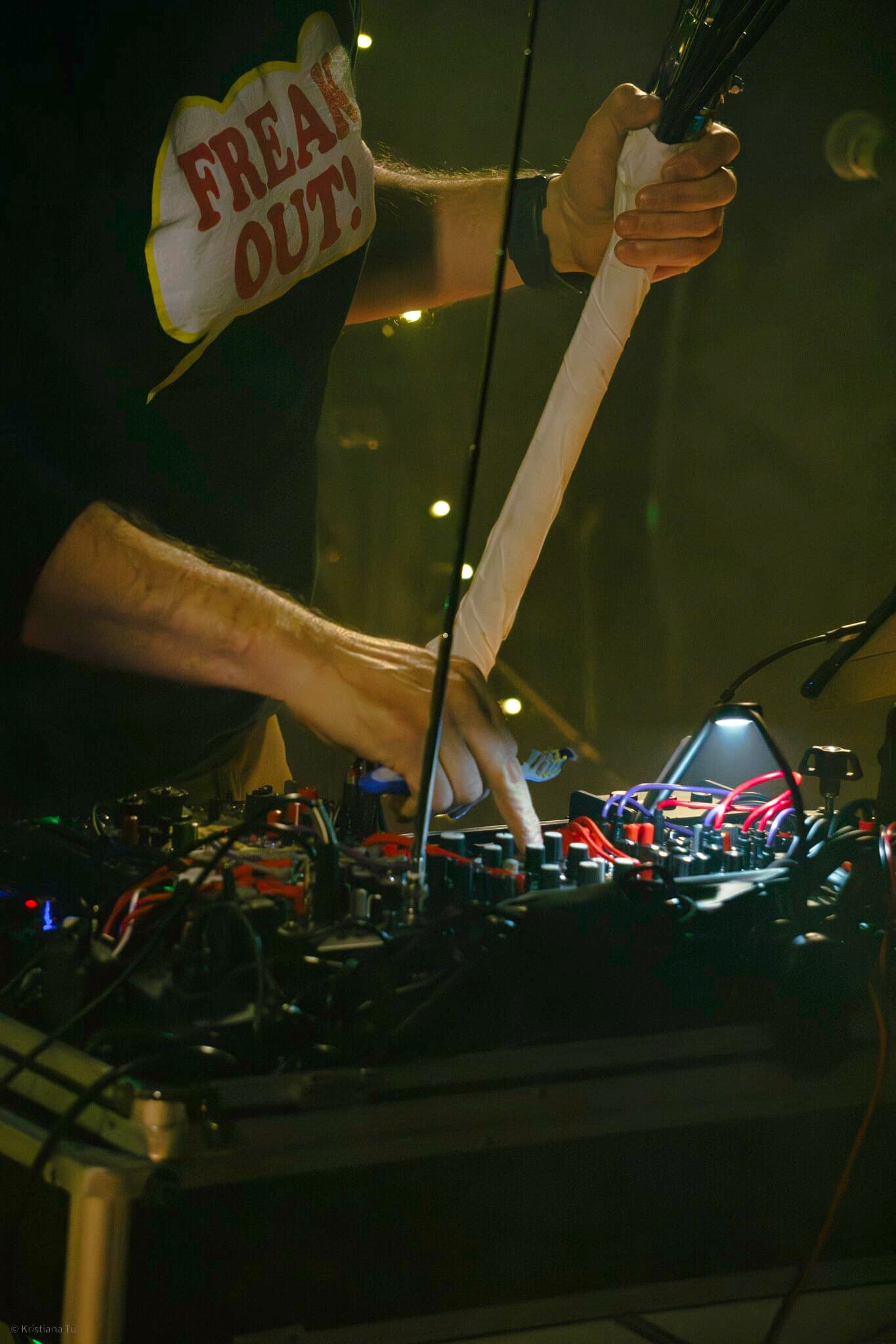 VOULOUSE / LYLE DE VITRY & SOPHIA CORINNE / ELECTROGONG photo 7